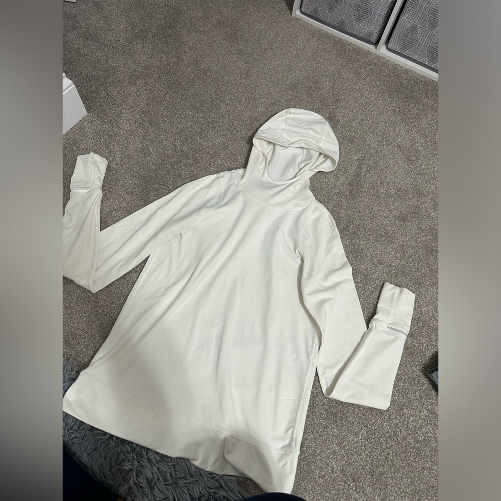 Lululemon white athletic fitted hoodie